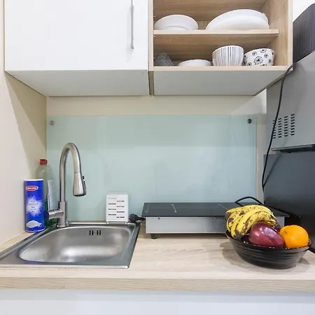 Rdc Climatise Kitchenette Dans La Chambre, Grande Salle De Bain Pivee, Arrivee Autonome Et Fenetre Sur Couloir Apartment Liege